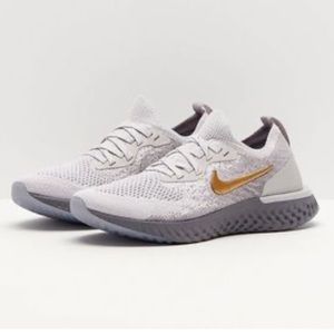 Nike women’s flyknit epic react